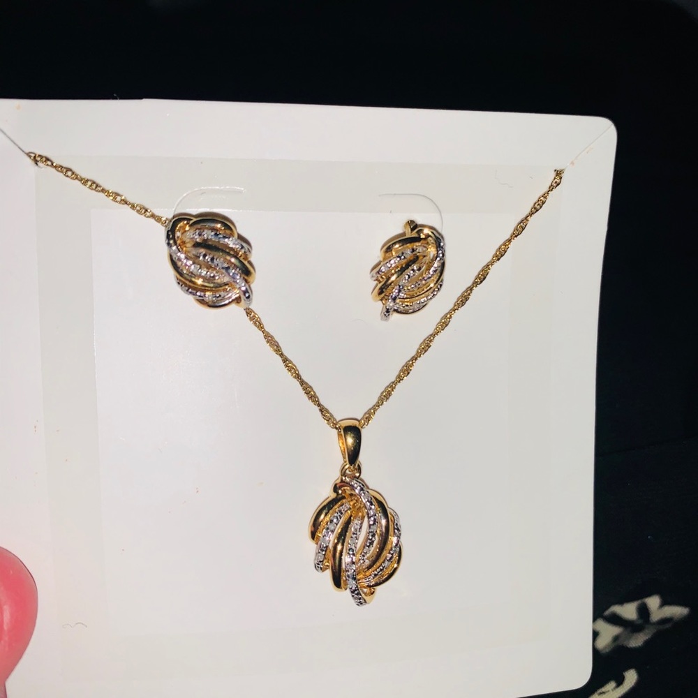 Silver and gold jewelry set